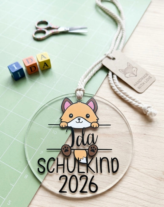 Personalisierter Schultütenanhänger mit Wunschmotiv | Acrylanhänger Einschulung | Design frei wählbar mit Name & Jahr