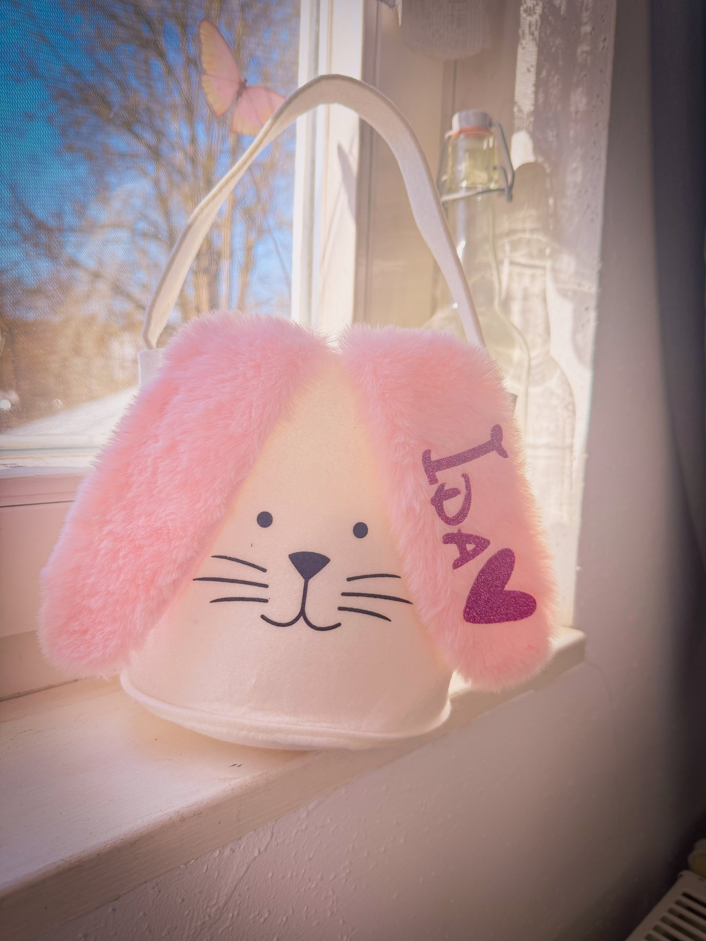 Osterkorb mit flauschigen Ohren personalisiert